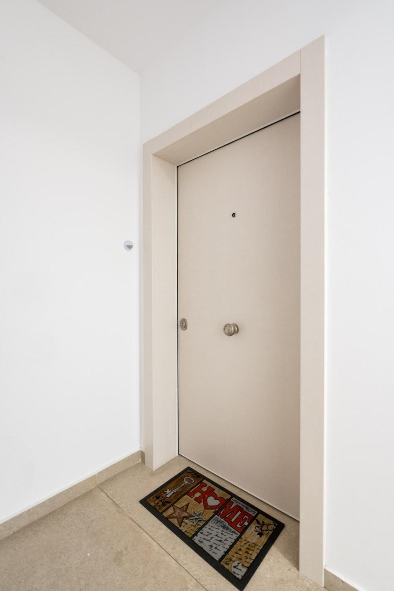 Zen Studios - Central Escape With Parking Bucharest Exterior photo